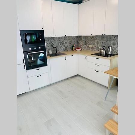 Uroczy Apartament Z Basenem I Kortem Tenisowym Pobierowo Eksteriør billede