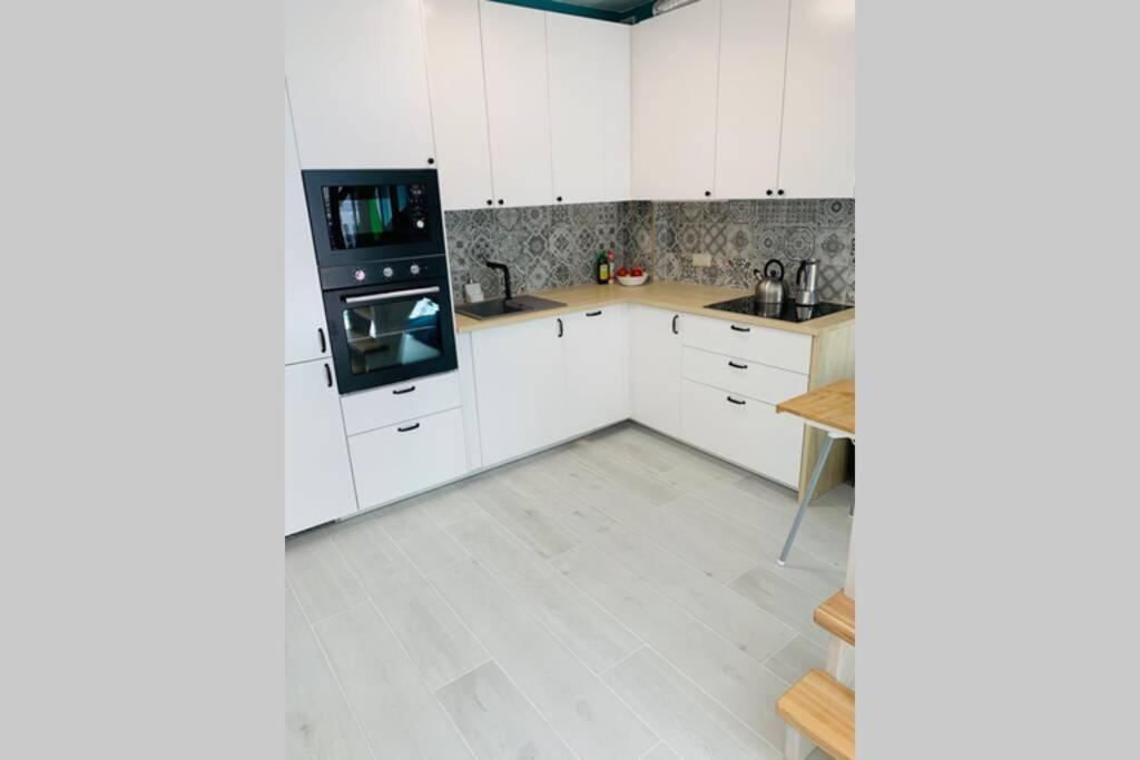 Uroczy Apartament Z Basenem I Kortem Tenisowym Pobierowo Eksteriør billede