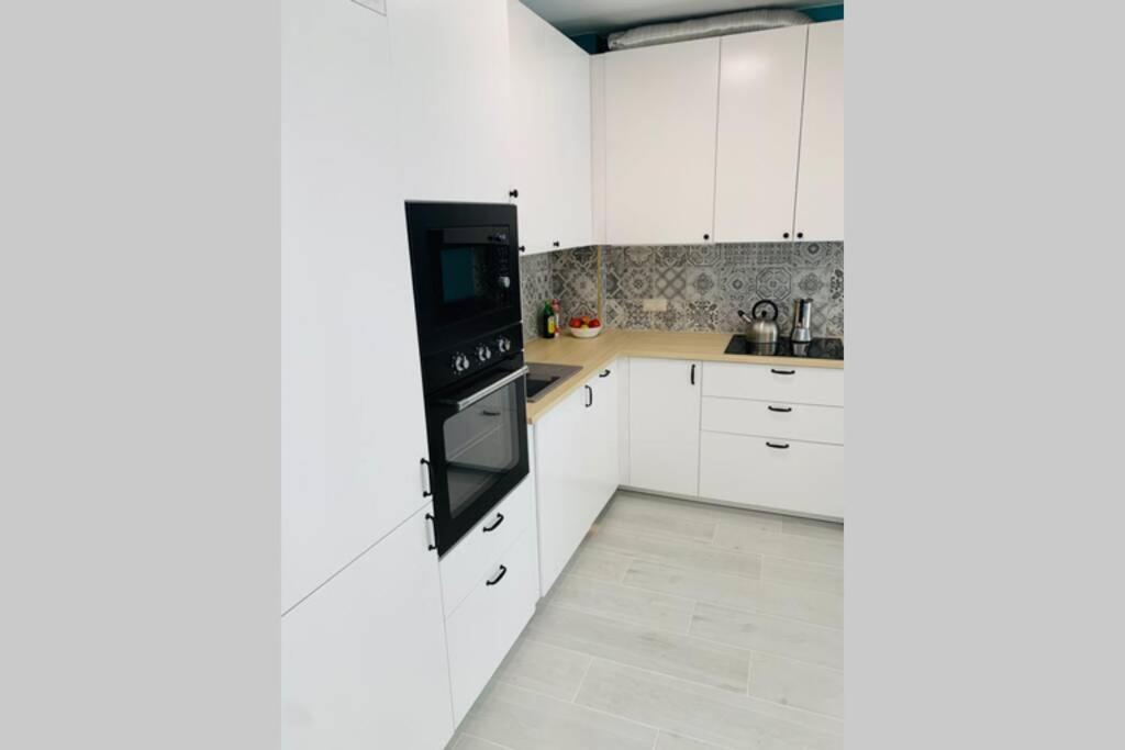 Uroczy Apartament Z Basenem I Kortem Tenisowym Pobierowo Eksteriør billede