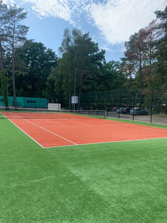 Uroczy Apartament Z Basenem I Kortem Tenisowym Pobierowo Eksteriør billede